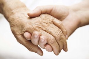 Apoio psicologico a familiares e cuidadores de doentes com demência